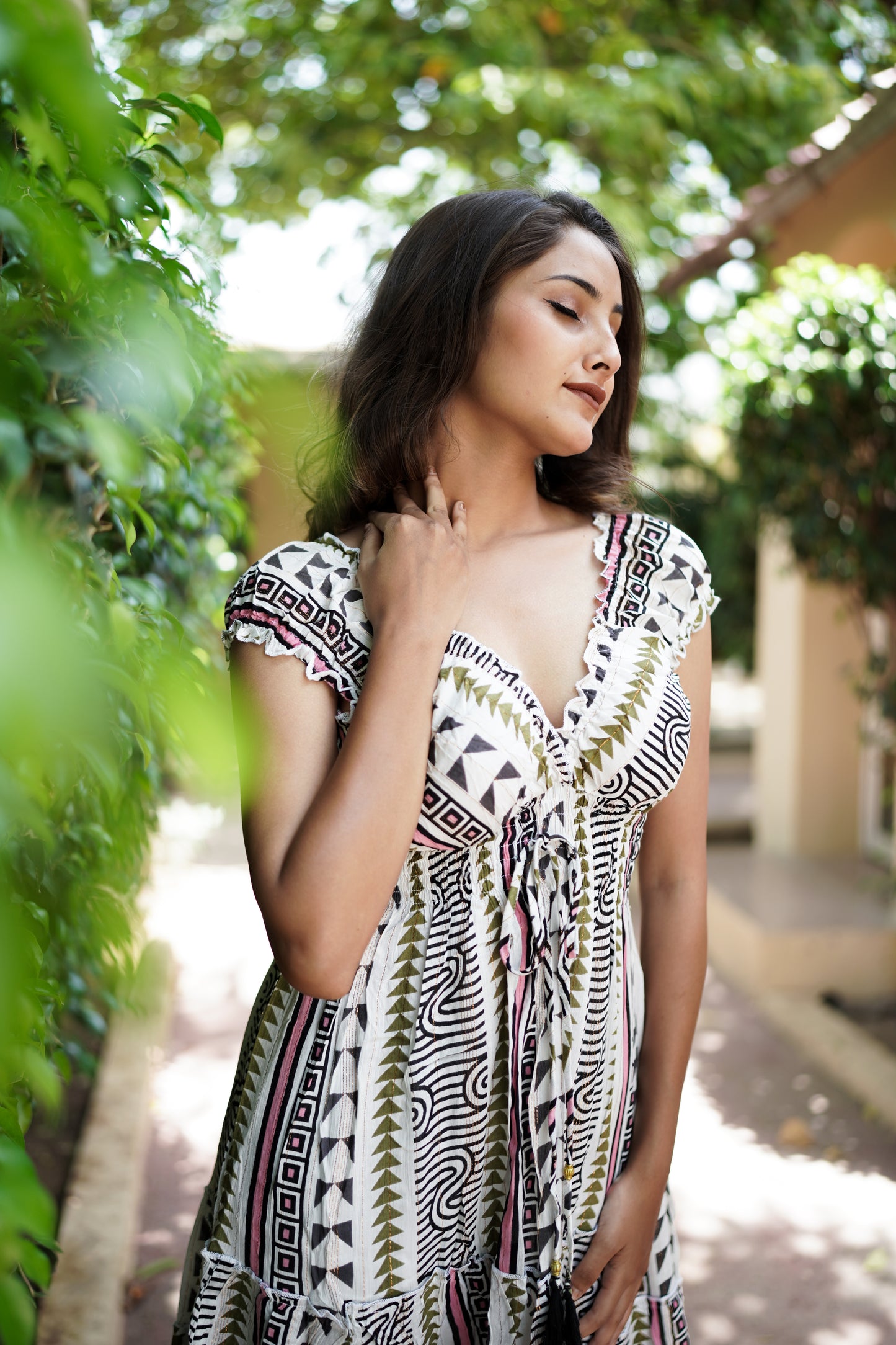 V Neck Fusion White Short Summer Dress